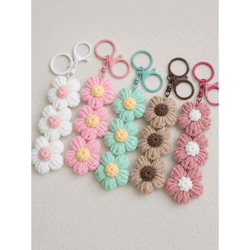 Bloom & Go Crochet Daisy Charm